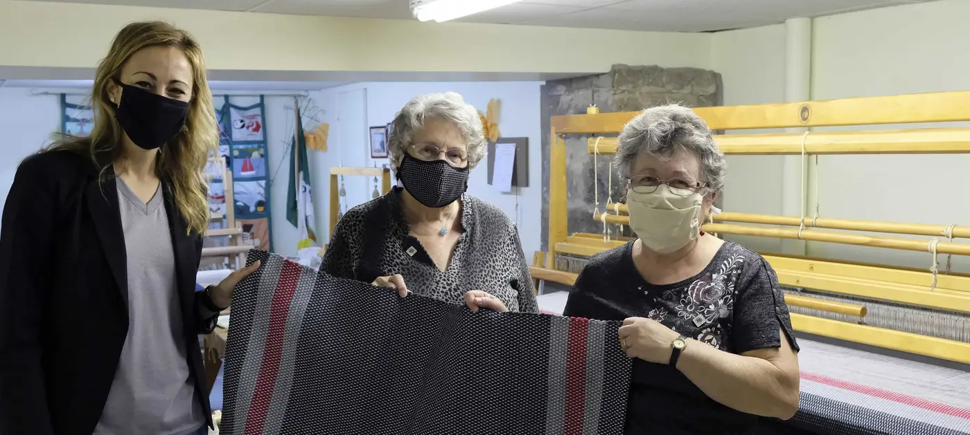 Attraction lance une collection de couvertures et de tapis tissés fabriqués à partir de rebuts textiles