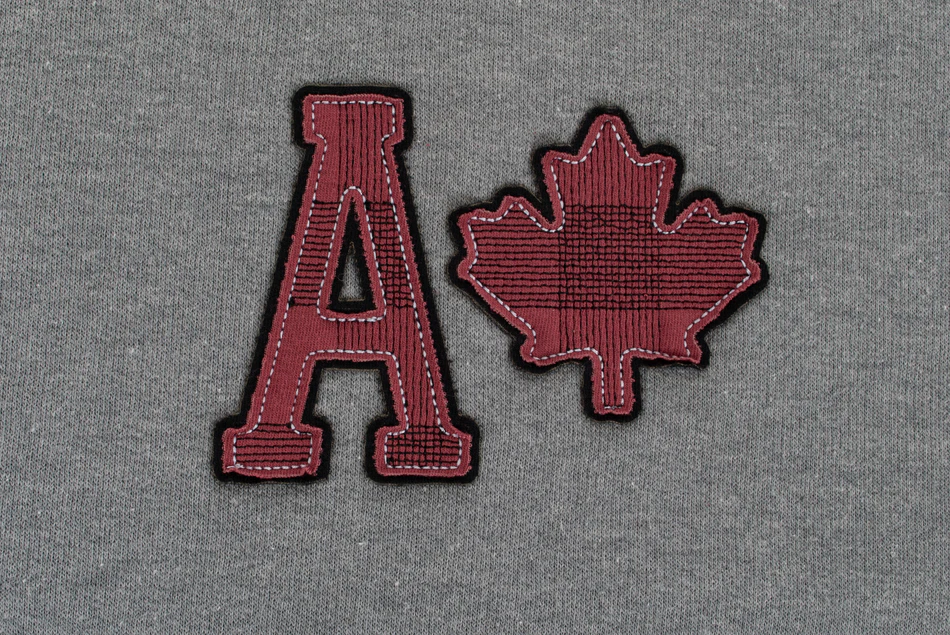 Appliqué double de jersey avec motif brodé