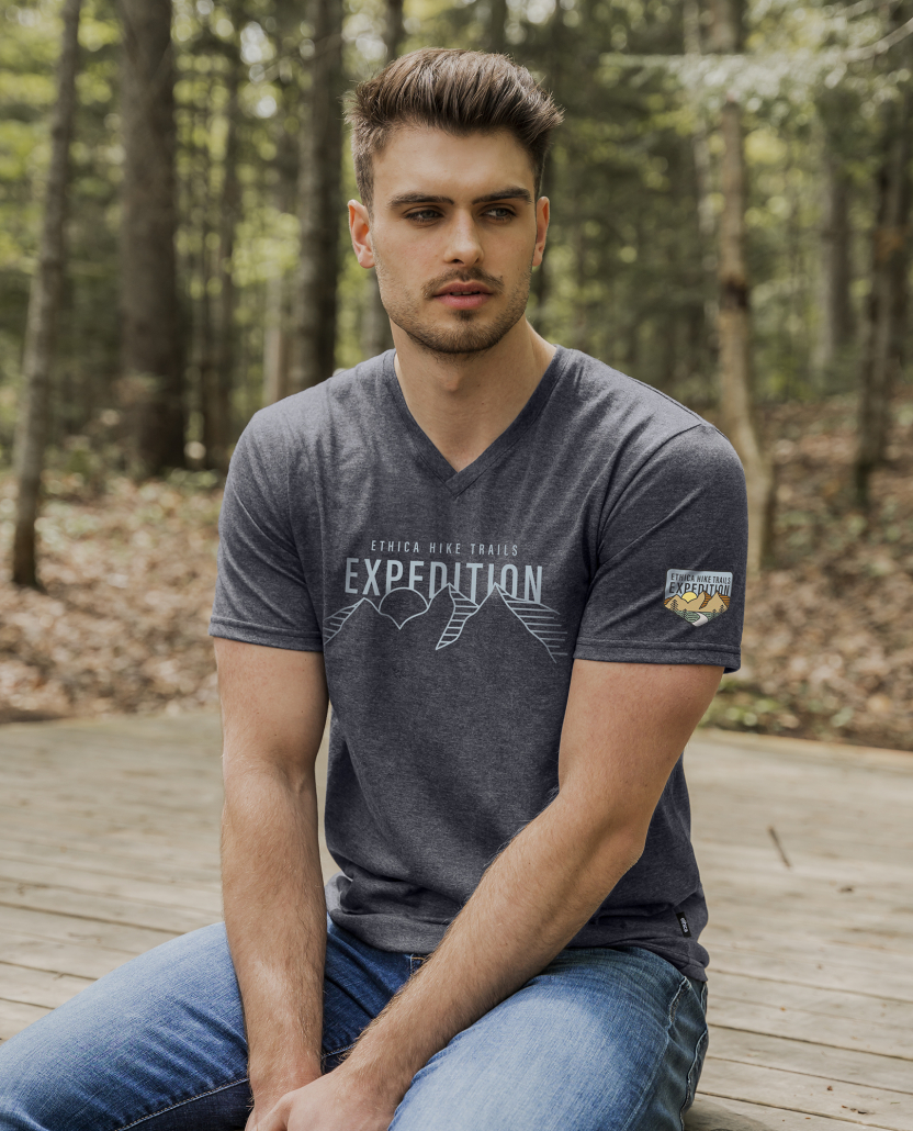 100546U - Unisex V-neck t-shirt - Attraction